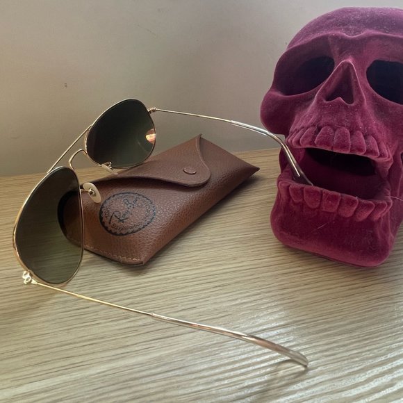 Ray-Ban Aviator Sunglasses - Picture 6 of 6